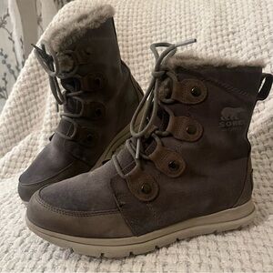 Sorel Explorer Joan Boot Waterproof Suede with Faux Fur Size 7.5